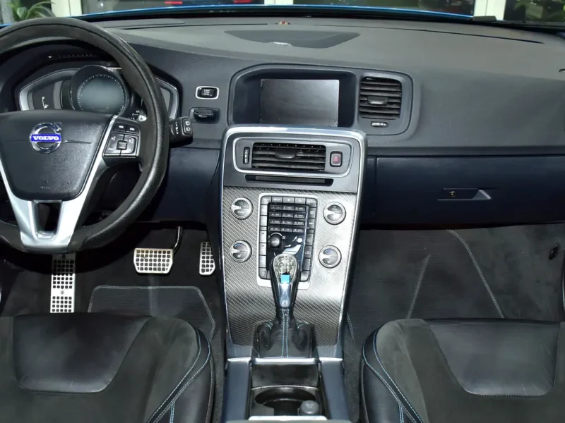 2016 Volvo V-Class T6 3.0 Litres 6 Cylinders Petrol Engine Blue Black Hatchback GCC