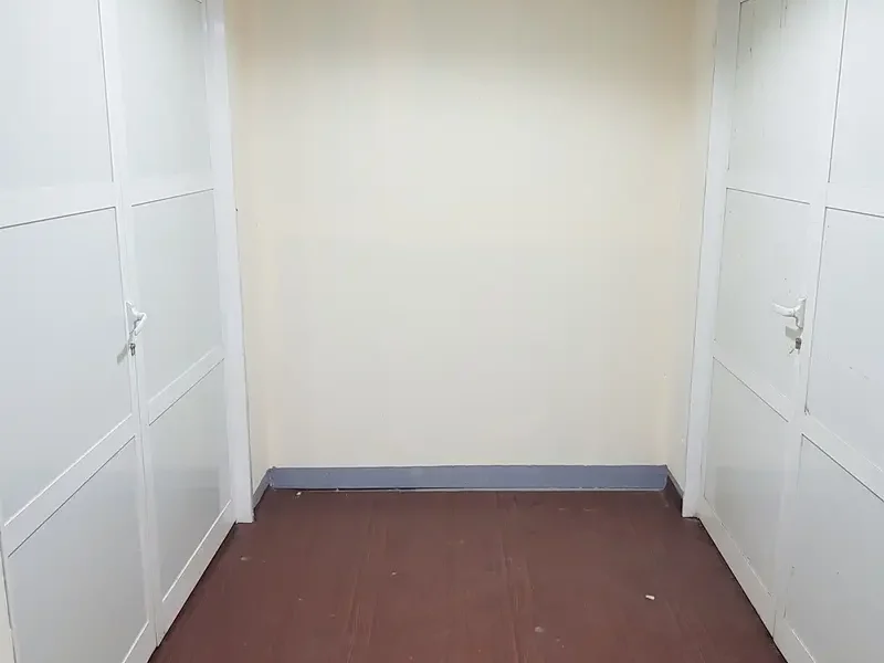 400 sqft on Mezzanine Floor Easy for Loading for Storage