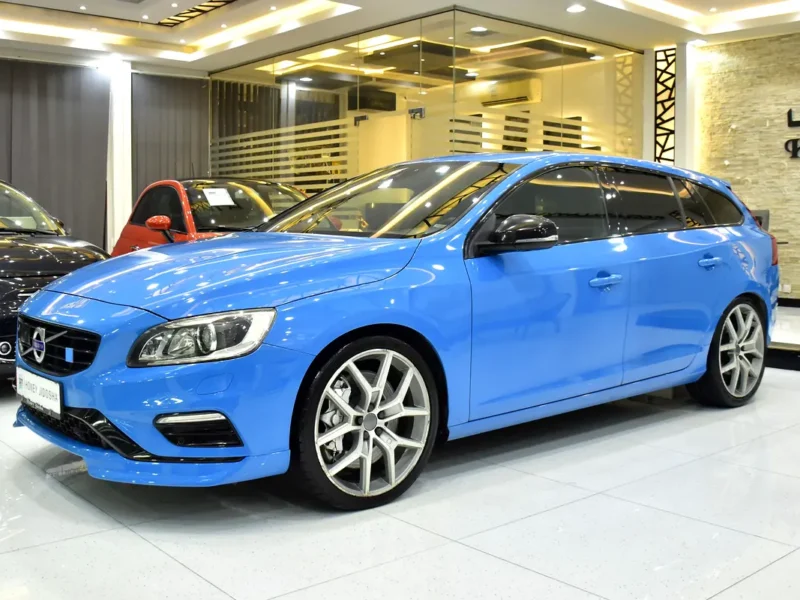 2016 Volvo V-Class T6 3.0 Litres 6 Cylinders Petrol Engine Blue Black Hatchback GCC