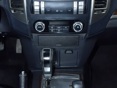 2012 Mitsubishi Pajero GLS 3.8 Litres V6 Petrol Engine White Black SUV GCC Specs