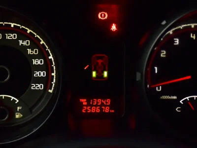 2012 Mitsubishi Pajero GLS 3.8 Litres V6 Petrol Engine White Black SUV GCC Specs