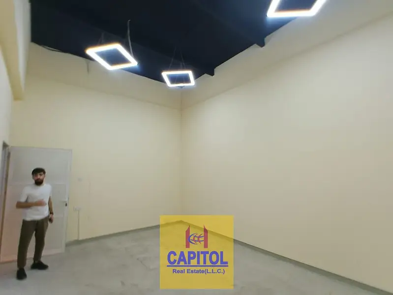 320 Sqft Warehouse Available in Al Qouz 04