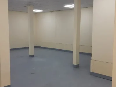 900 SQ FT NEED EXTRA SPACE FOR YOUR BUSINESS STOCK BOOK OUR MODERN STORAGE