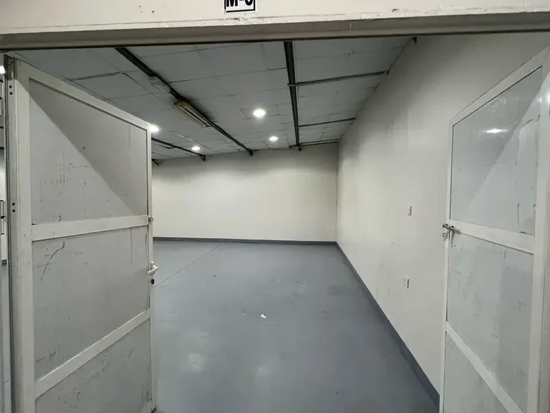 760 SQ FT MEZZANINE FLOOR STORAGE WAREHOUSE AVAILABLE FOR RENT VERY AFFORDABLE PRICE