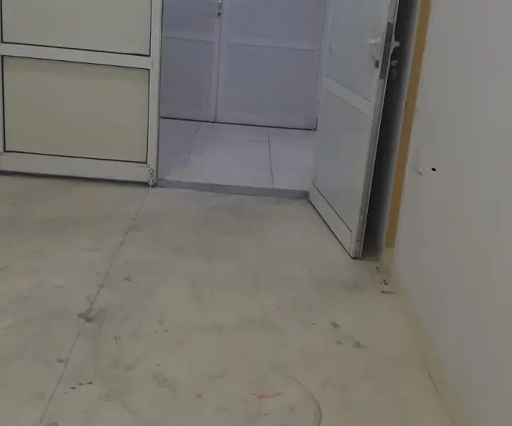 160 SQ FT Small Ground Floor Storage Warehouses for Rent