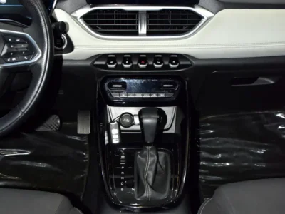 2023 Chevrolet Captiva Premier 1.5L turbocharged 4-cylinder Engine Grey Black Crossover