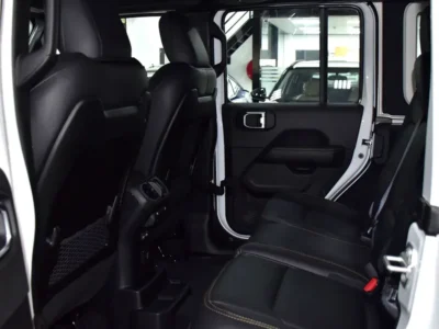 2024 Jeep Wrangler Sahara 2.0L Turbocharged Inline 4-cylinder Engine White Black SUV GCC