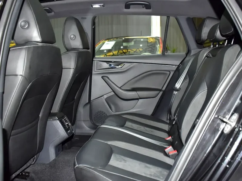 2023 Skoda Kamiq Ambition 1.6-litre 4-Cylinder Petrol Engine Black Crossover GCC Specs