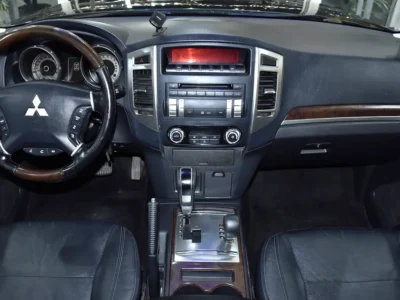 2012 Mitsubishi Pajero GLS 3.8 Litres V6 Petrol Engine White Black SUV GCC Specs
