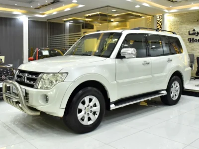 2012 Mitsubishi Pajero GLS 3.8 Litres V6 Petrol Engine White Black SUV GCC Specs