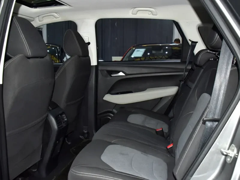 2023 Chevrolet Captiva Premier 1.5L turbocharged 4-cylinder Engine Grey Black Crossover