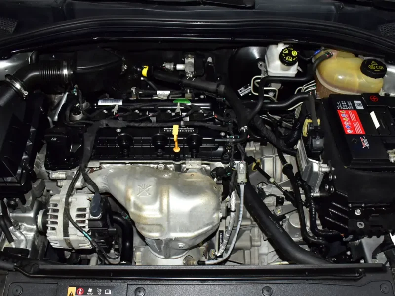 2022 MG MG5 Comfort 1.5L Naturally Aspirated 4-Cylinder Engine Silver Beige Sedan GCC Specs