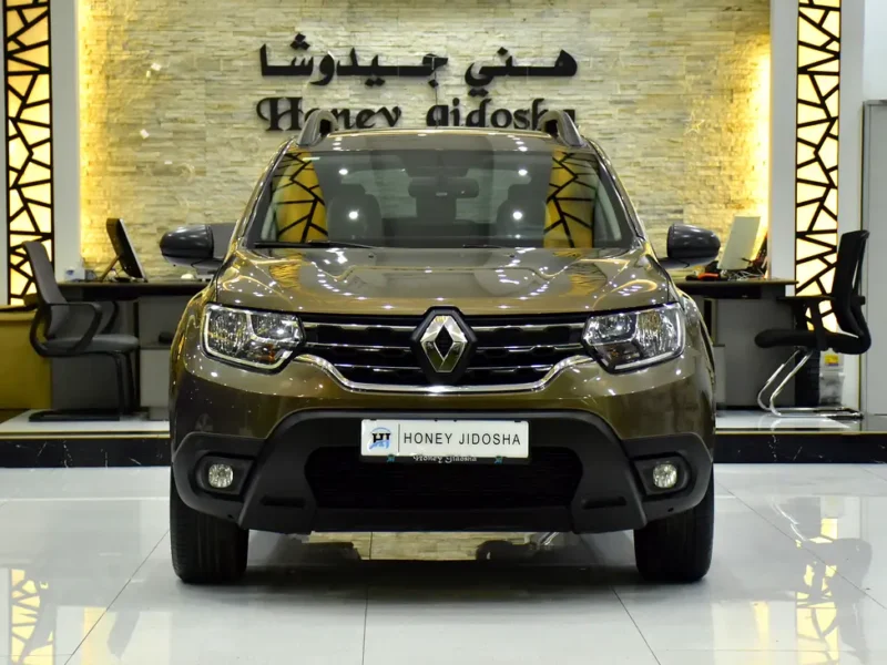 2020 Renault Duster 1.6-litre 4-cylinder Petrol Engine Brown Beige Crossover GCC Specs