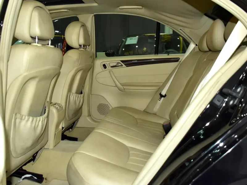 2007 Mercedes-Benz C-Class C180 Kompressor 1.8L Supercharged 4-Cylinder Petrol Black Beige Sedan