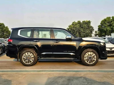 2026 Toyota Land Cruiser VXR 3.3 Litres V6 TWIN TURBO Diesel Engine Black Red SUV GCC