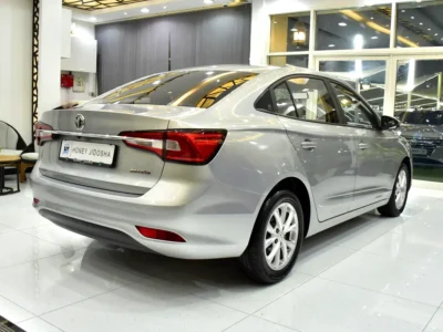2022 MG MG5 Comfort 1.5L Naturally Aspirated 4-Cylinder Engine Silver Beige Sedan GCC Specs
