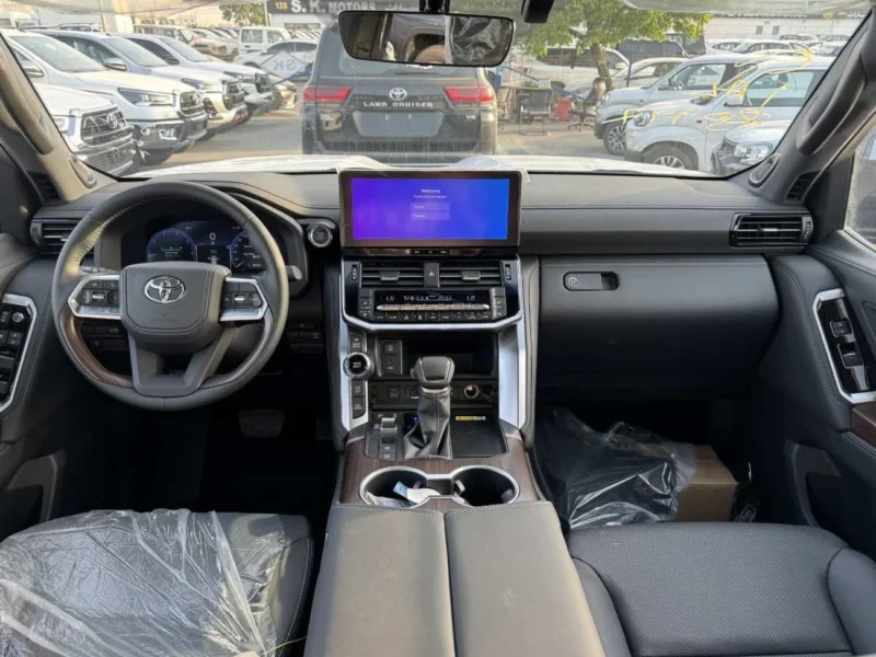 2026 Toyota Land Cruiser VX 3.5 Litres V6 TWIN TURBO Petrol Engine Black SUV