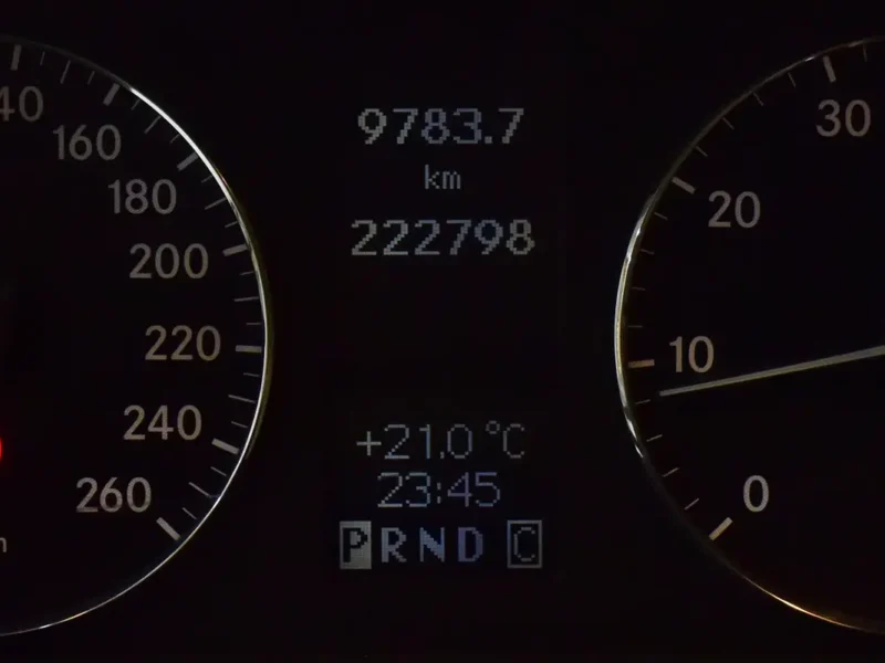 2007 Mercedes-Benz C-Class C180 Kompressor 1.8L Supercharged 4-Cylinder Petrol Black Beige Sedan