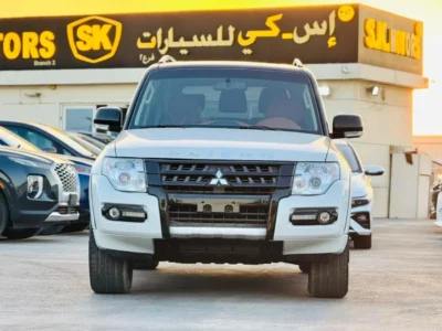 2017 Mitsubishi Pajero 3.5L 6 Cylinders Petrol Engine White Tan SUV Full Option GCC Signature Version