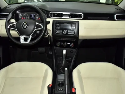 2020 Renault Duster 1.6-litre 4-cylinder Petrol Engine Brown Beige Crossover GCC Specs