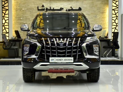 2021 Mitsubishi Montero Sport GLS 2WD 3.0-liter V6 Petrol Engine Black beige SUV GCC Specs