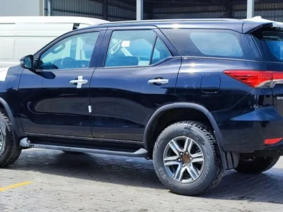 2026 Toyota Fortuner 2.4 Litres V4 Diesel Engine Black Grey SUV GCC Specs