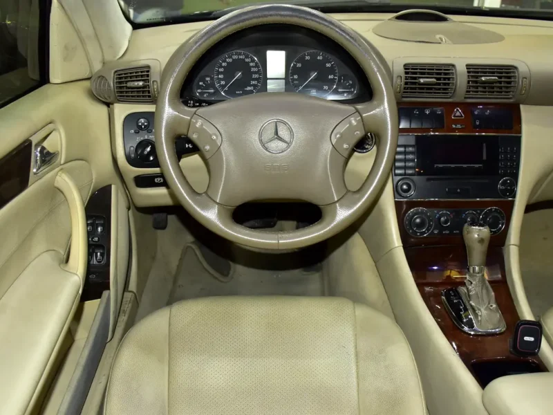 2007 Mercedes-Benz C-Class C180 Kompressor 1.8L Supercharged 4-Cylinder Petrol Black Beige Sedan