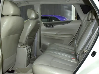 2016 Nissan Tiida SL Plus 1.8-liter 4-cylinder Petrol Engine White Beige Hatchback GCC Specs