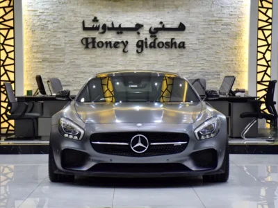 2016 Mercedes-Benz AMG GT S 4.0-liter Twin-Turbocharged V8 Engine Grey Black Sports Car