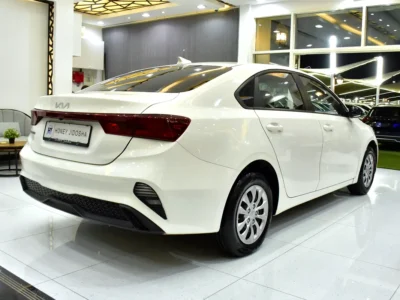 2022 Kia Cerato EX 1.6 Litres 4-cylinder Petrol Engine White Black Sedan GCC Specs