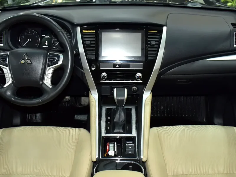 2021 Mitsubishi Montero Sport GLS 2WD 3.0-liter V6 Petrol Engine Black beige SUV GCC Specs