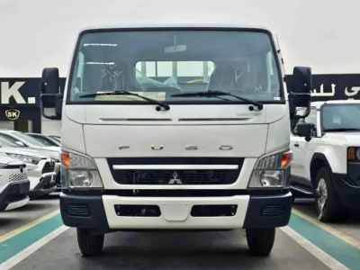 2025 Mitsubishi Fuso Canter CARGO 4.2 Litres DIESEL V6 Engine M/T White Black Truck GCC
