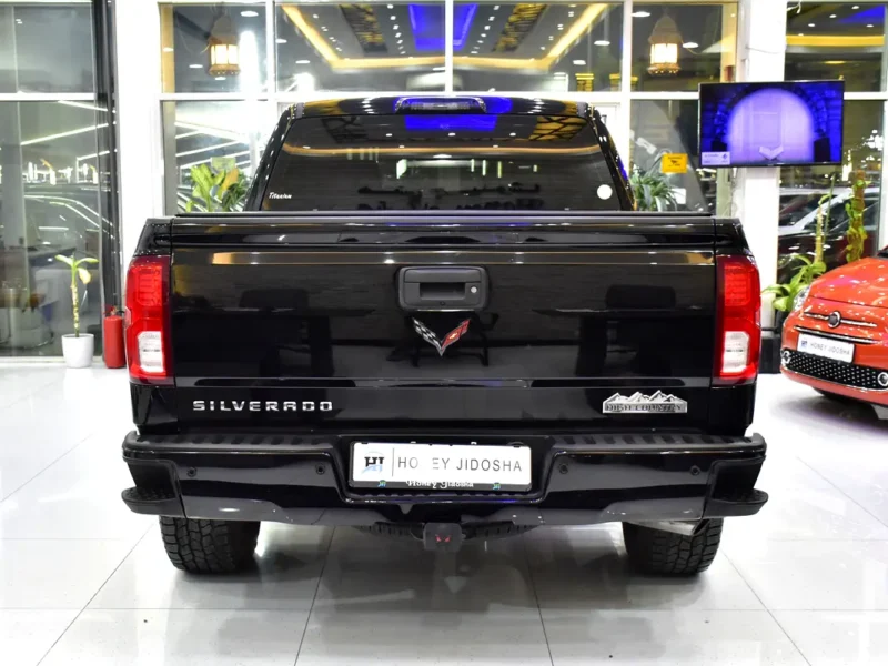 2017 Chevrolet Silverado 1500 High Country 5.3L EcoTec3 V8 Engine Black Brown Pickup Truck