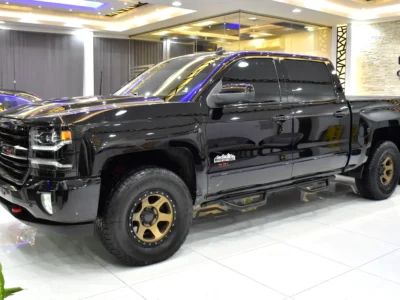 2017 Chevrolet Silverado 1500 High Country 5.3L EcoTec3 V8 Engine Black Brown Pickup Truck