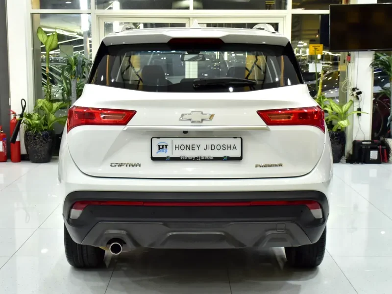 2023 Chevrolet Captiva Premier 1.5L turbocharged 4-Cylinder Engine White Black SUV GCC Specs