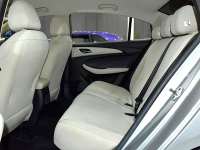 2022 MG MG5 Comfort 1.5L Naturally Aspirated 4-Cylinder Engine Silver Beige Sedan GCC Specs
