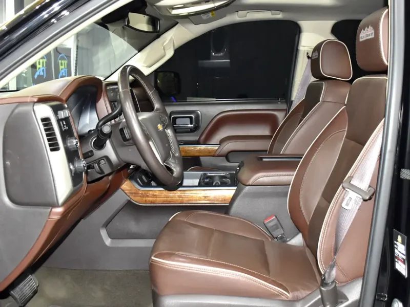 2017 Chevrolet Silverado 1500 High Country 5.3L EcoTec3 V8 Engine Black Brown Pickup Truck