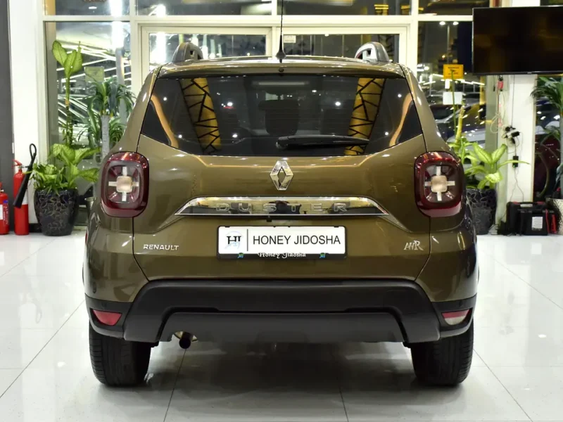 2020 Renault Duster 1.6-litre 4-cylinder Petrol Engine Brown Beige Crossover GCC Specs