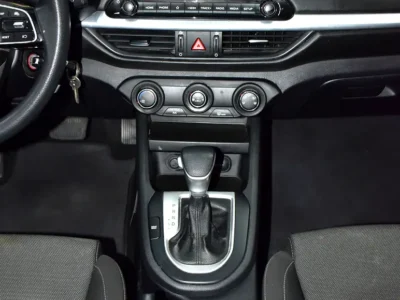 2022 Kia Cerato EX 1.6 Litres 4-cylinder Petrol Engine White Black Sedan GCC Specs