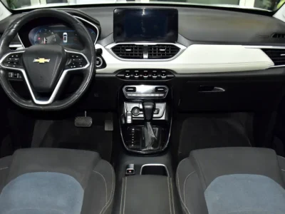 2023 Chevrolet Captiva Premier 1.5L turbocharged 4-Cylinder Engine White Black SUV GCC Specs