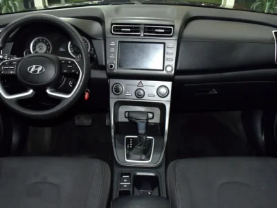 2024 Hyundai Creta Comfort 1.5-litre 4-Cylinder Petrol Engine Grey Black Crossover GCC Specs