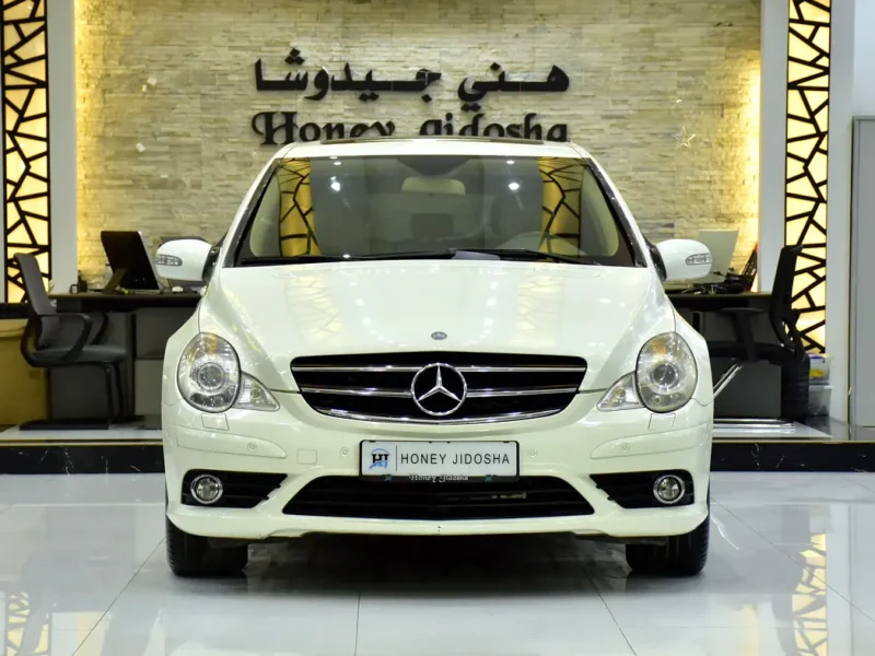 2009 Mercedes-Benz R-Class R 350 4MATIC 3.5-liter V6 Petrol Engine White Beige Wagon GCC