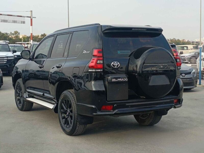 2021 Toyota Prado VXR 4.0 Litres V6 Petrol Engine Black Beige SUV GCC Specs Automatic