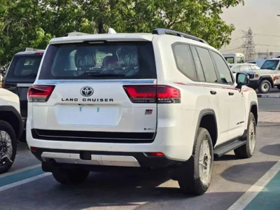 2025 Toyota Land Cruiser GR SPORT 3.5 Litres PETROL V6 Engine White Red SUV GCC