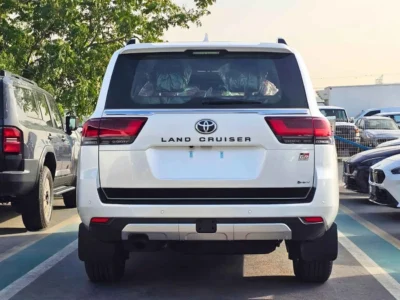 2025 Toyota Land Cruiser GR SPORT 3.5 Litres PETROL V6 Engine White Red SUV GCC