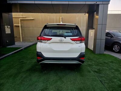 2022 Toyota Rush EX 1.5 Litres 4 Cylinders Petrol Engine White Black SUV GCC Specs