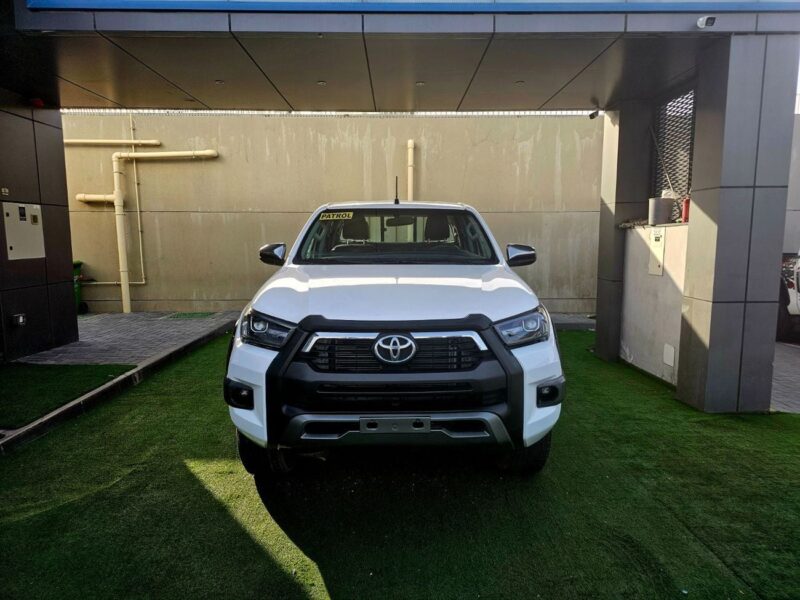 2019 Toyota Hilux ADVENTURE 2.7 Litres 4 Cylinders Petrol Engine White Black Pickup Truck
