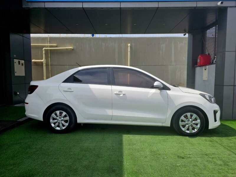 2021 Kia Pegas EX 1.4 Litres V4 Petrol Engine White Grey Sedan GCC Specs SINGLE OWNER