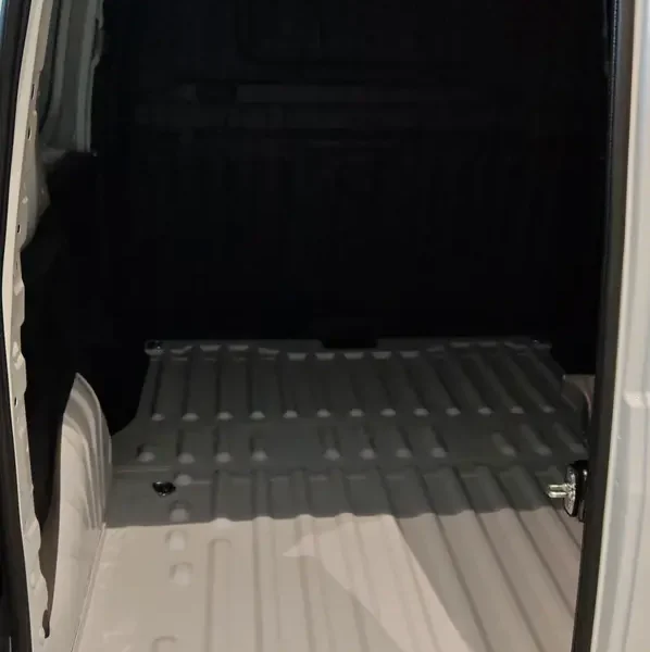 2025 Peugeot Partner Van Short Body 1.5-liter BlueHDi Diesel Engine White Black Van GCC Specs
