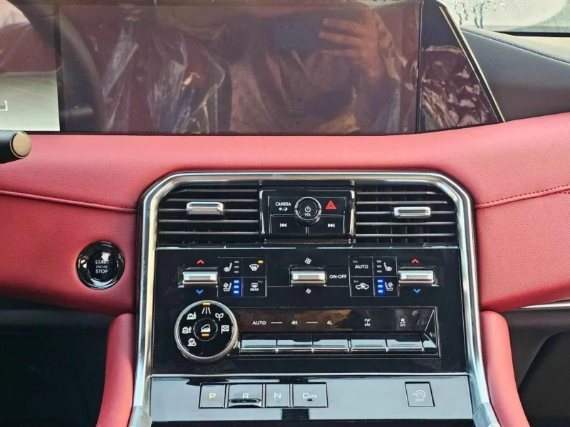 2026 Nissan Patrol SE PLATINUM 3.8-liter V6 Petrol Engine White Red SUV GCC Specs